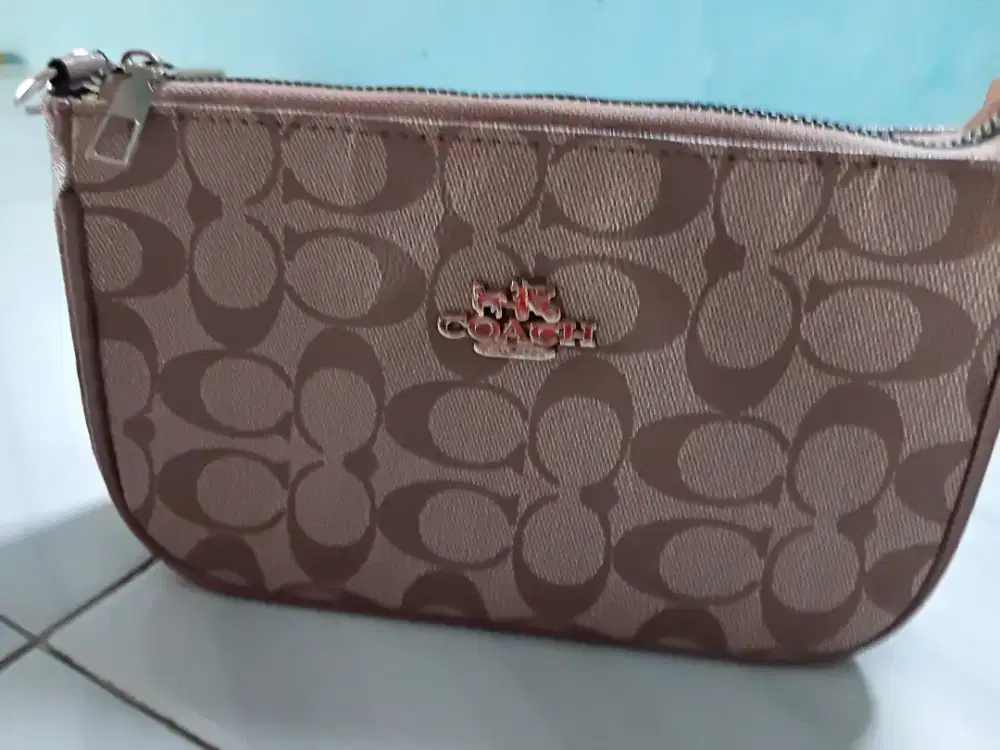 Tas wanita bekas