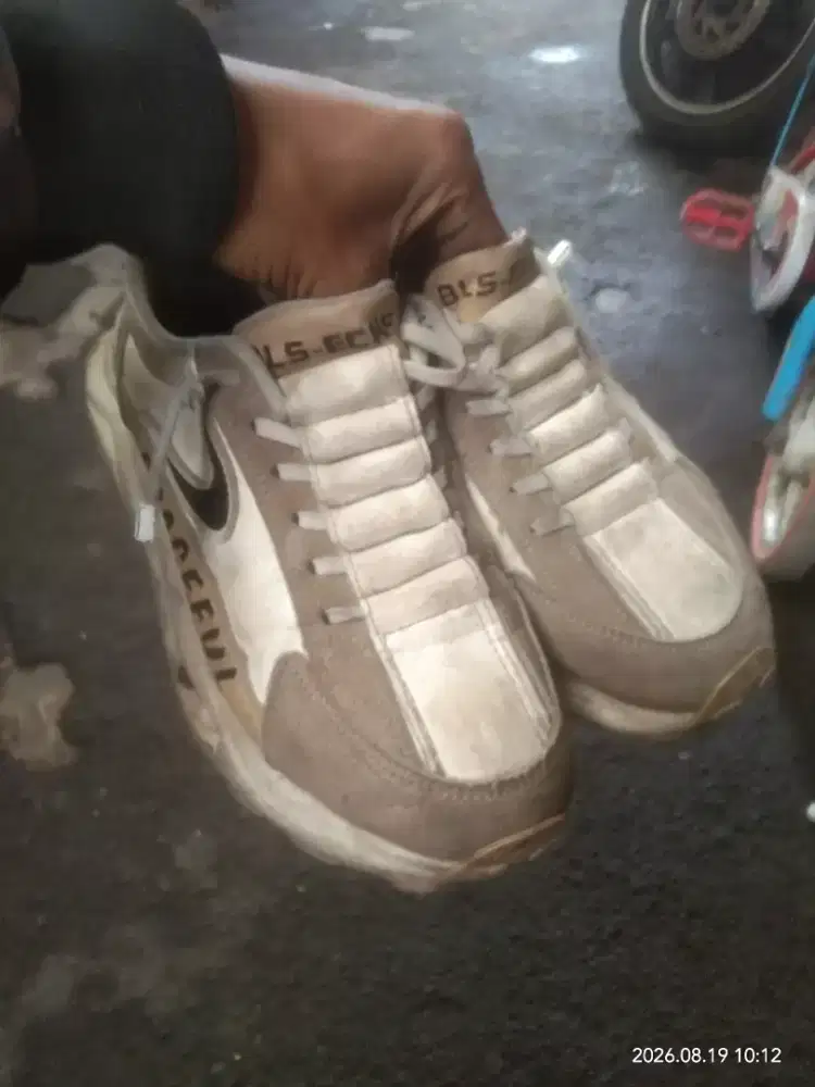 Jual sepatu cocok buat olah raga pun ukuran 41