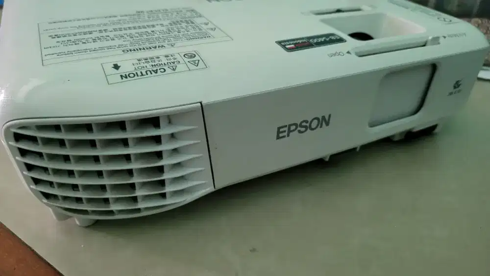 Proyektor Epson EB-S400