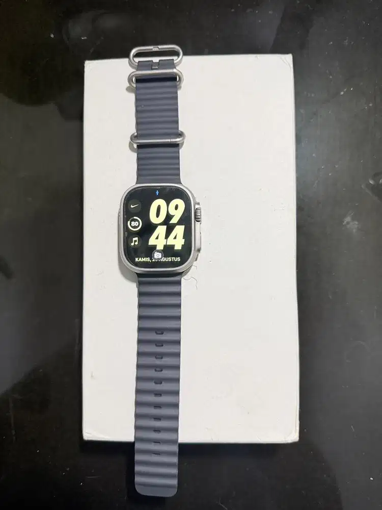 Apple Watch Ultra 1 Titanium strap Dark Blue ada Bonus lengkap mulus