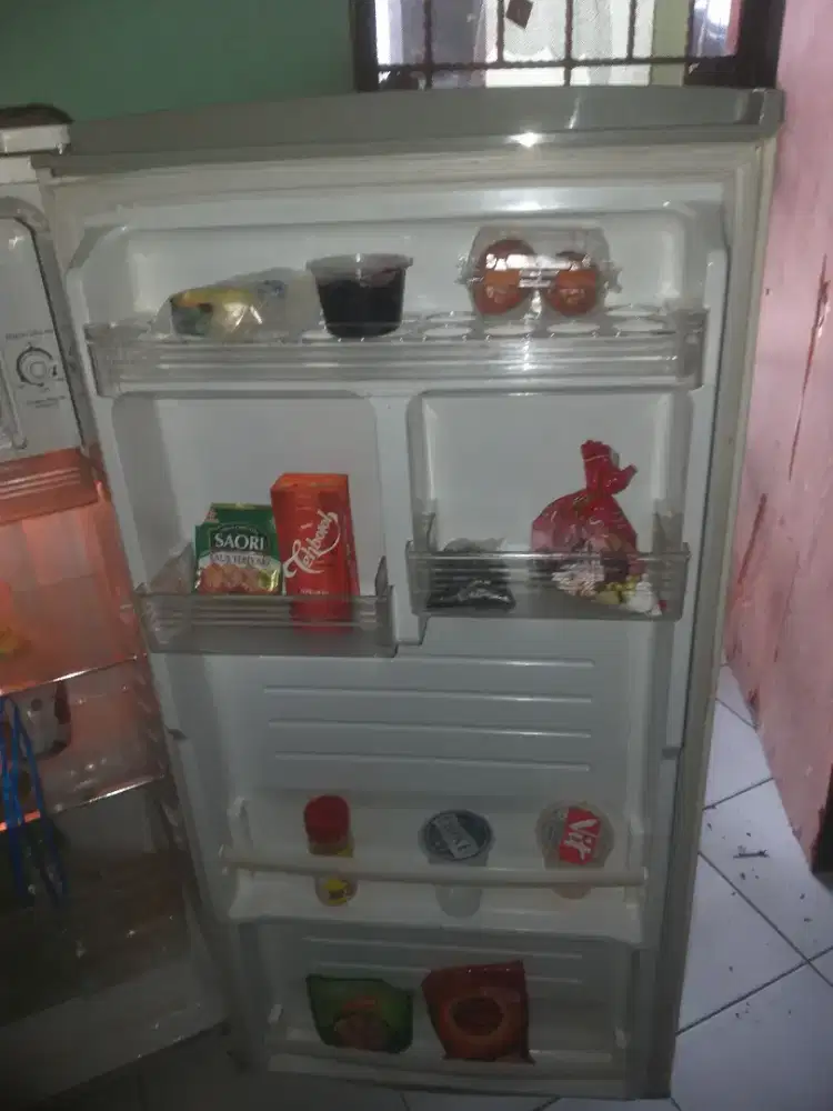 Kulkas sharp 1 pntu beku normal pamulang