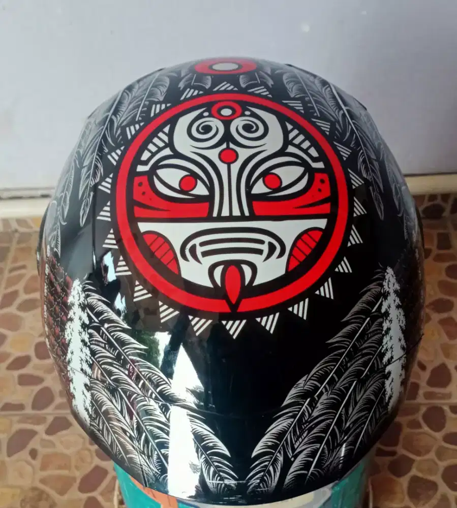 Helm Half Face Cargloss Size L kondisi 95% msh baru tanpa Duz