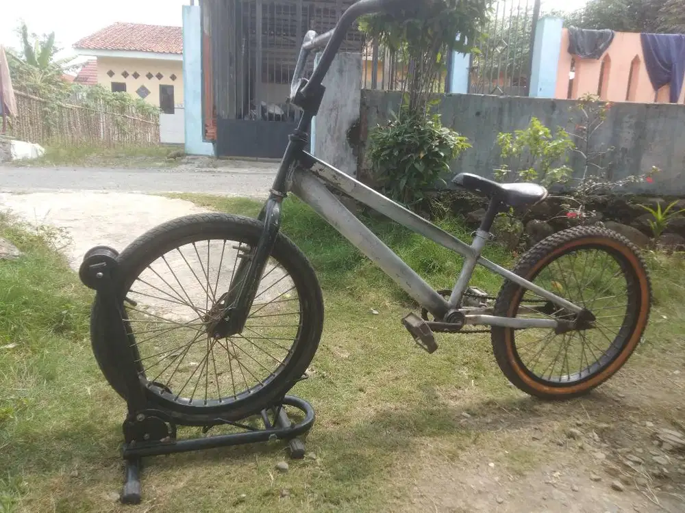 Paddock sepeda 3