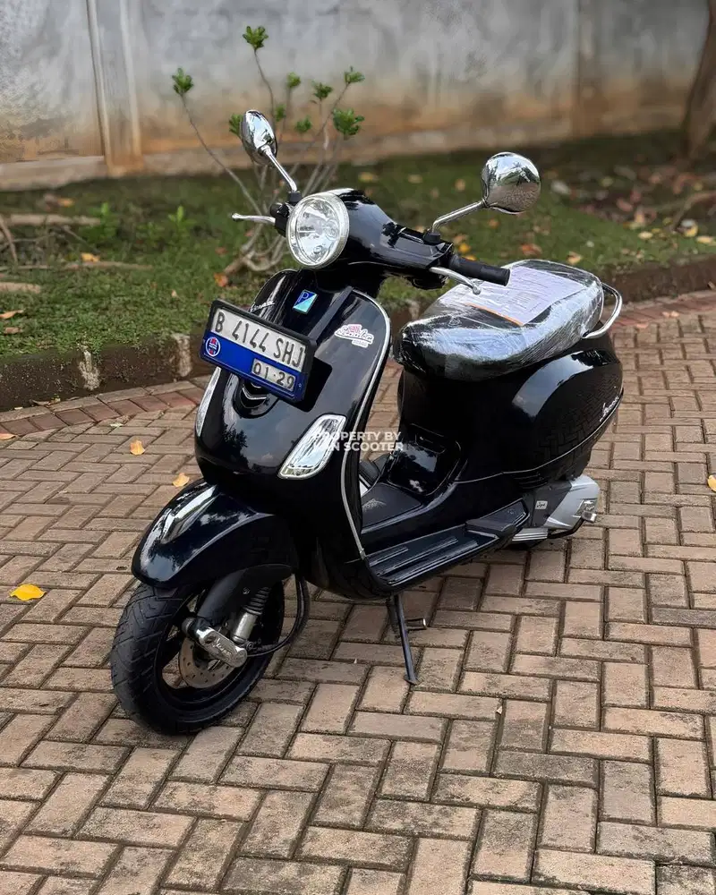 VESPA LX 125 IGET 2018 BERGARANSI