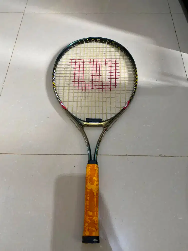 Raket tenis wilson