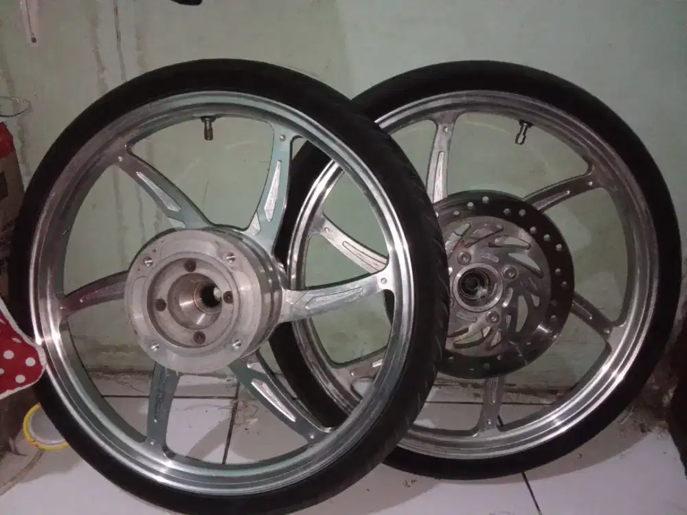 Velk Vnd sixstar v2 Ring 17 PNP PCX ban kecil
