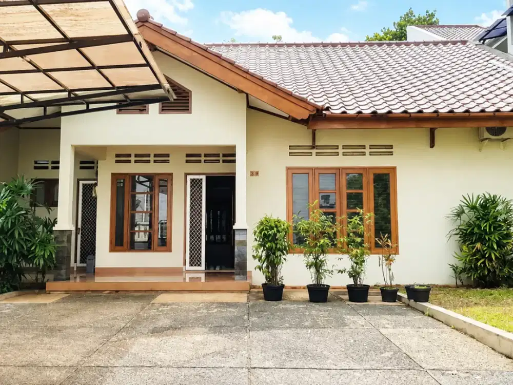 Rumah Siap Huni 1½ Lantai di Lokasi Premium Cilandak Dekat MRT Fatmawati