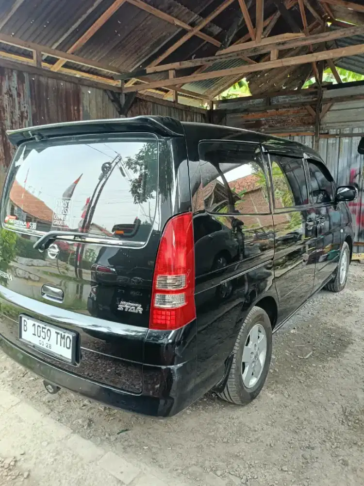 Jual serena 2007 hws