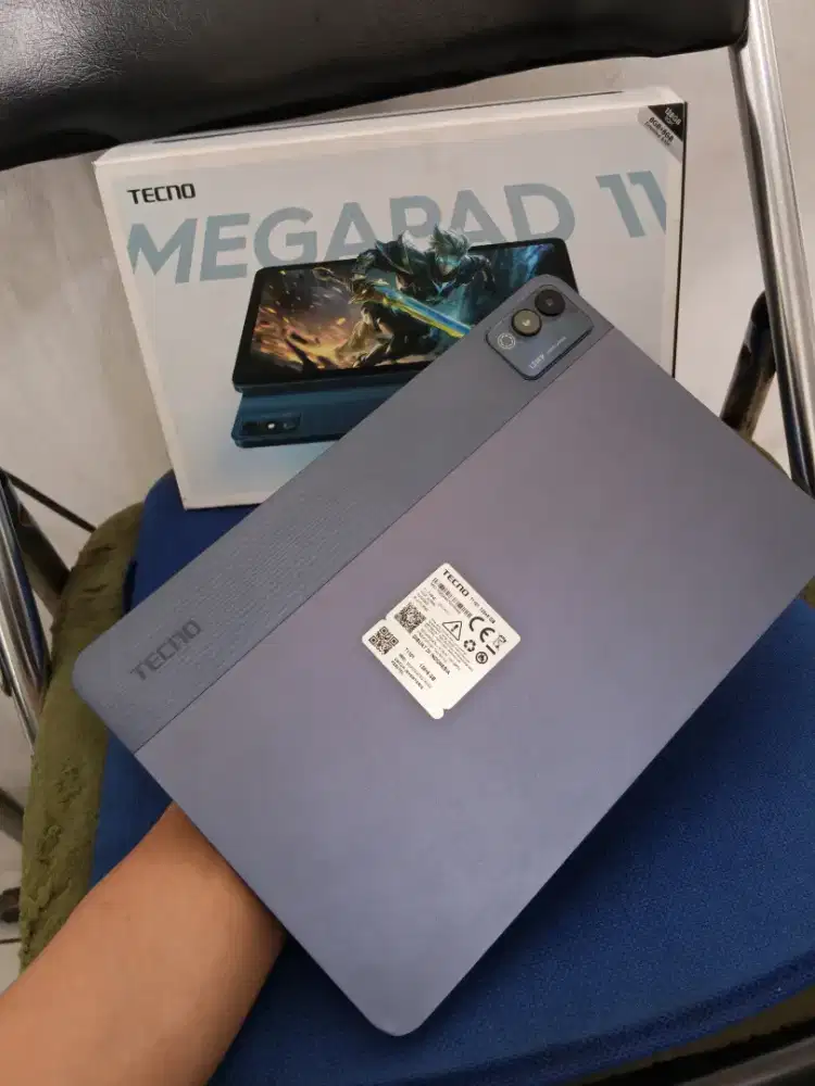 Megapad 11 8/128 like new