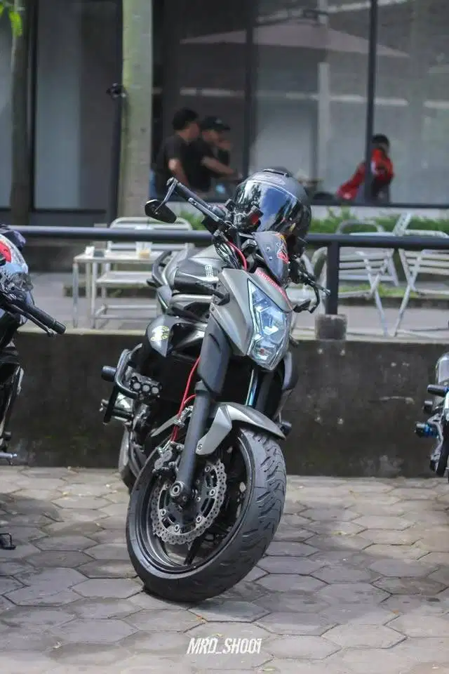 KAWASAKI ER6N 2012