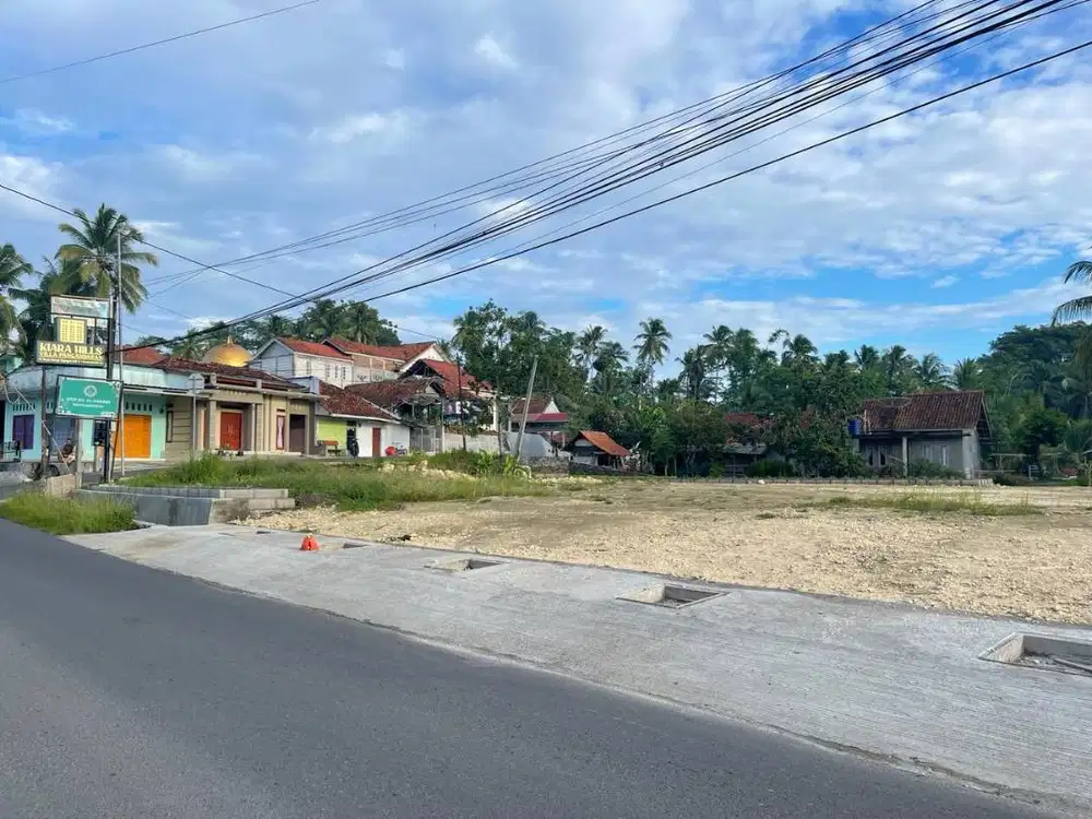 Disewakan Tanah Komersial di di Jl Raya Cigugur KM3