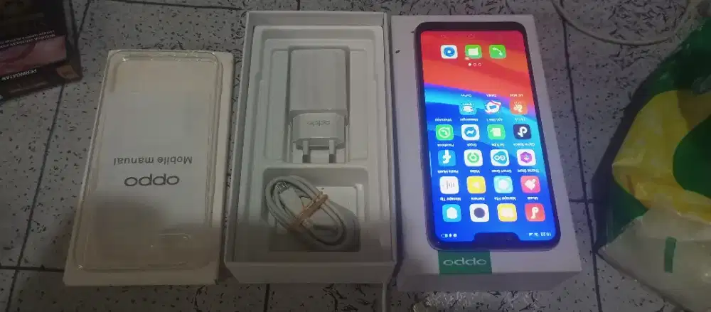 Hp Oppo A3s ram 6 lengkap