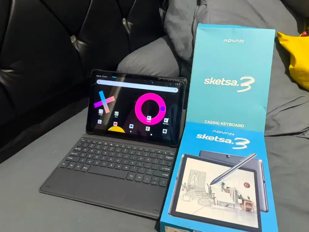 Advan Sketsa  3 6/128GB + keyboard kondisi retak Lokasi PAMULANG UNPAM