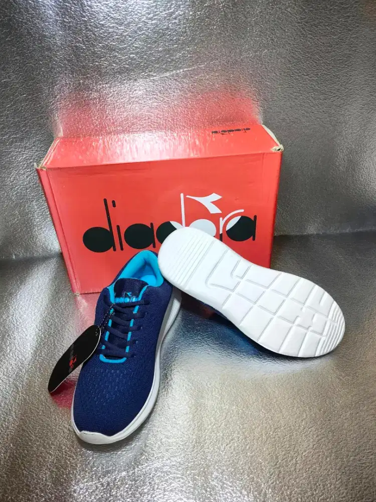 Sepatu Diadora Cronos Navy Running