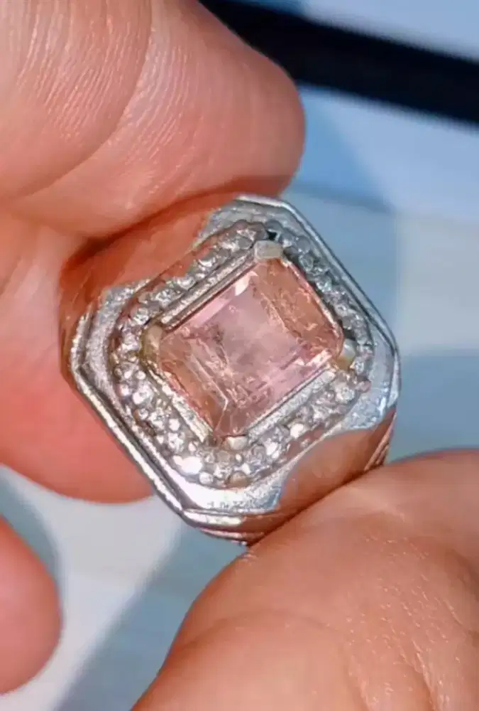 Permata Tourmaline