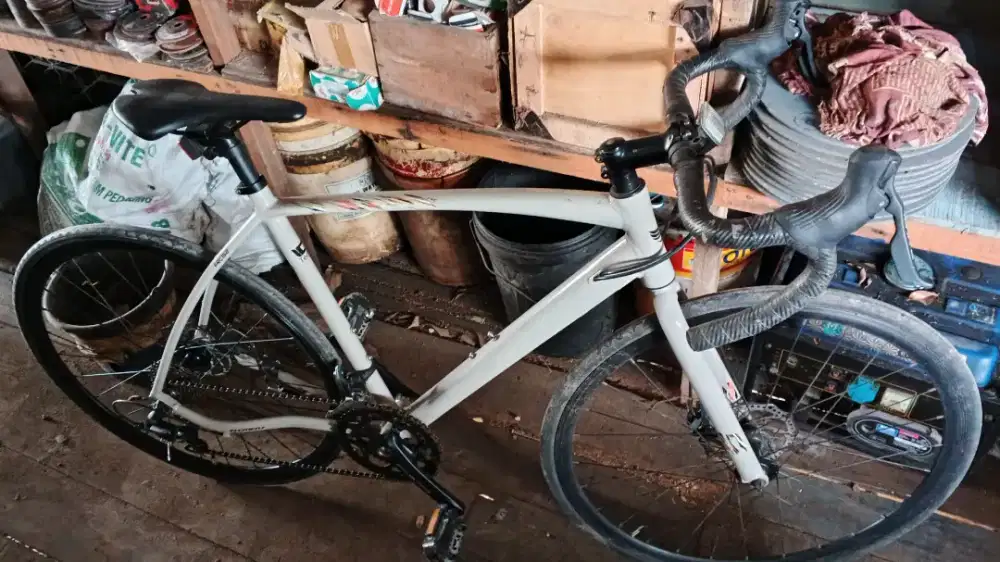 Sepeda roadbike FRC 52