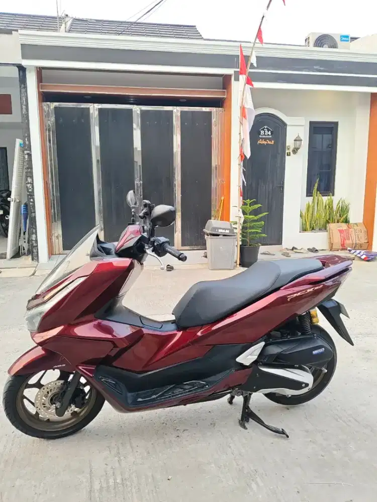 PCX 160 Burgundy