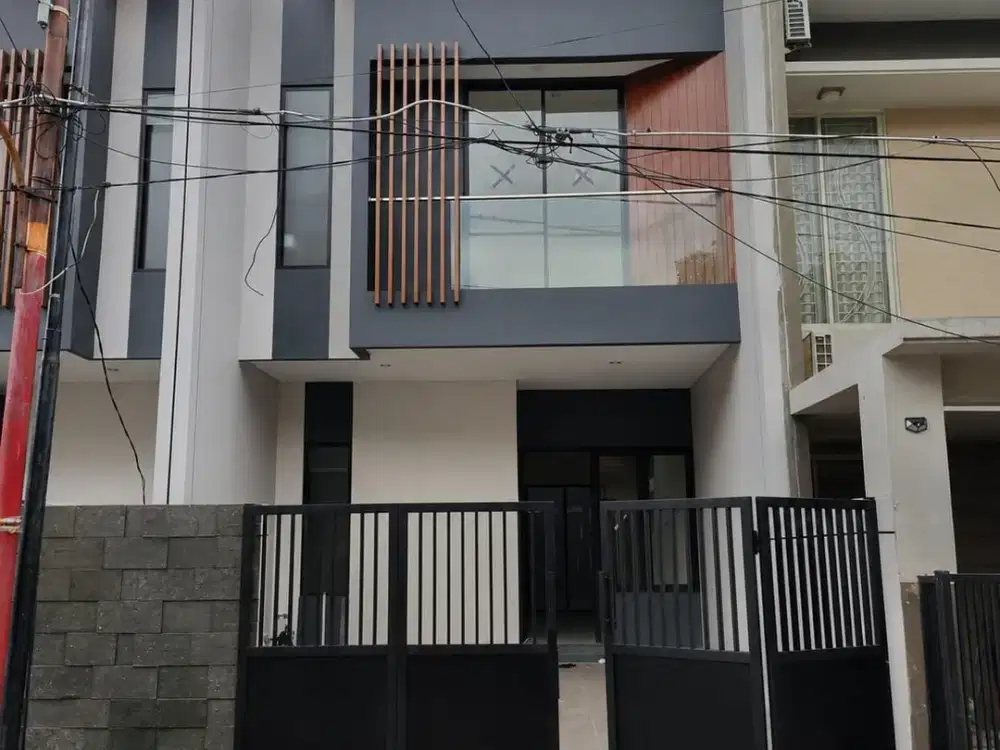 BARU! Rumah Minimalis Mulyosari Utara - Bangunan 2 Lantai, FREE Kanopi