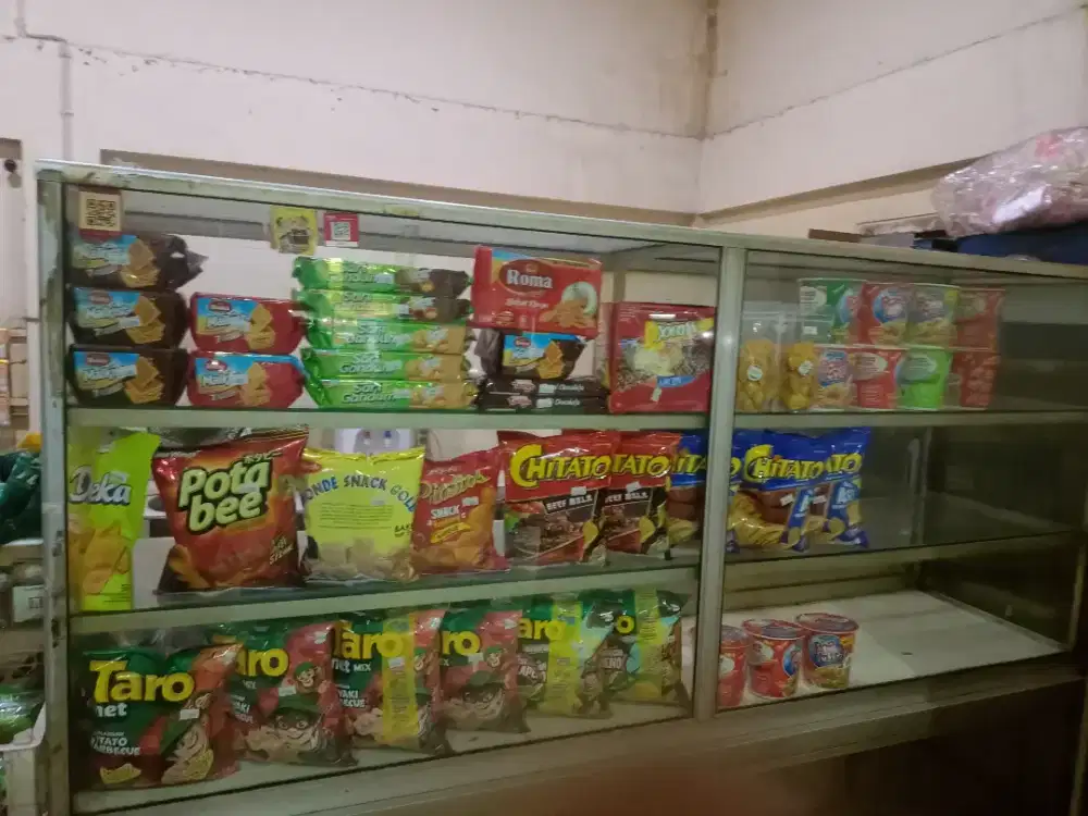 Dicari karyawati single jaga toko Snack