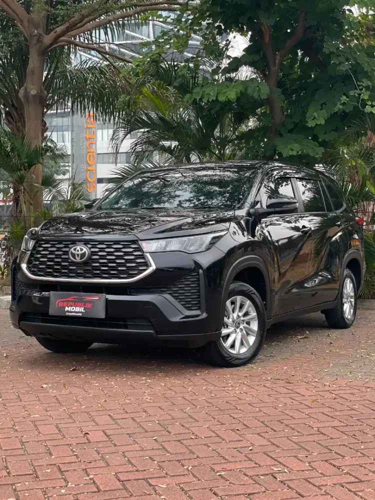 Toyota Innova Zenix 2.0 G CVT 2023 KM LOW PAJAK OANJANG TANGAN 1