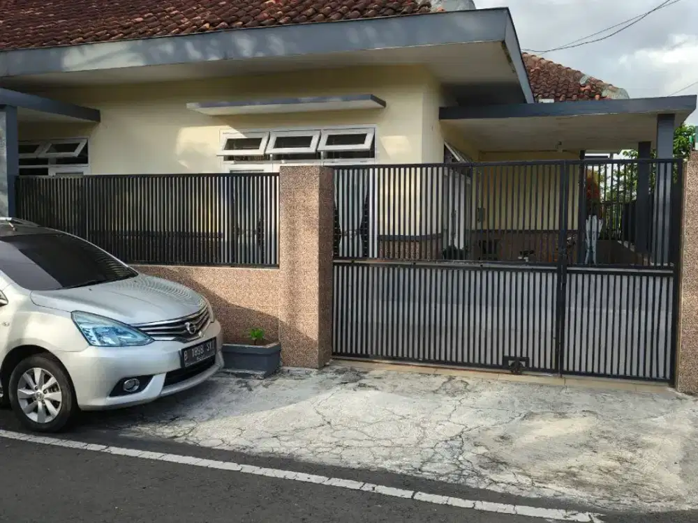 Dijual Rumah Terawat di Karanglo Indah Blimbing Malang Siap Huni