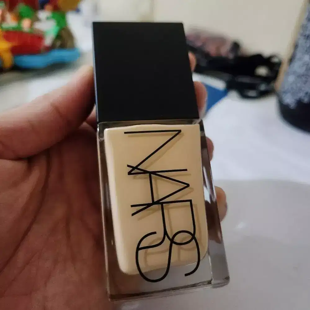 Preloved Nars Foundation shade fiji