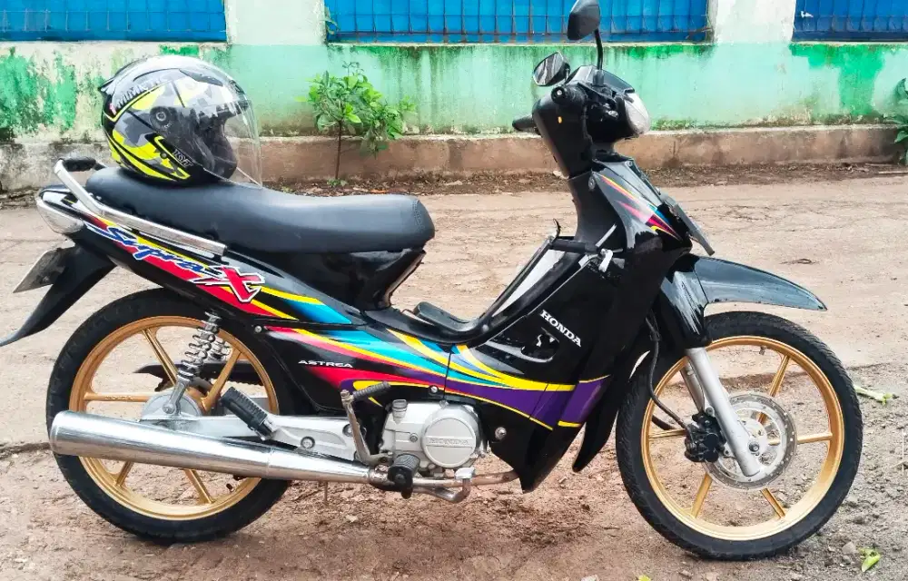 Supra X tahun 2004
