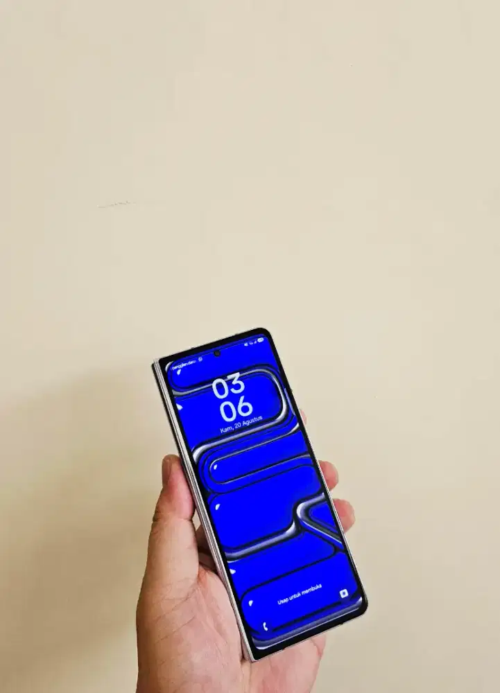 Samsung Zfold 5 5G ice blue sein resmi