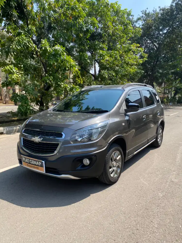 Chevrolet Spin 1.5 Active 2015 Abu Terlaris Yuk Cek Segera