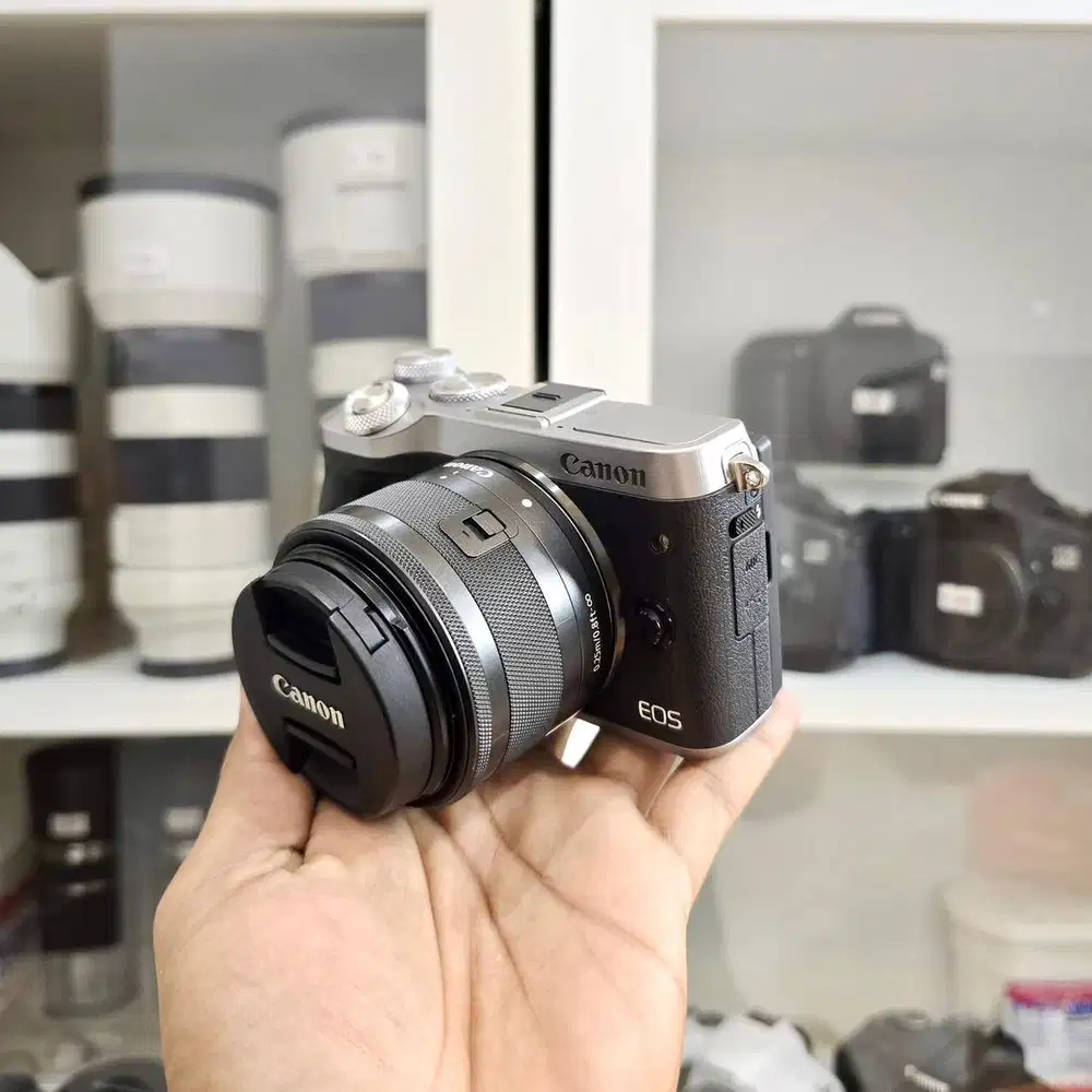 KAMERA CANON EOS M6 + CANON EF-M 15-45mm IS STM (SN 0541)