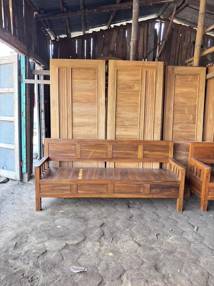 Resban Jati (Kursi Panjang)