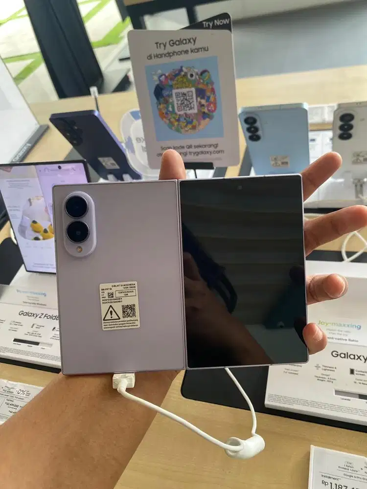 samsung galaxy fold 8 12/256