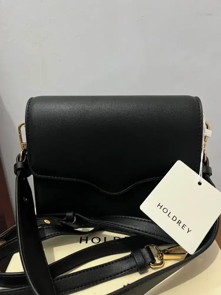 Jual tas Holdrey Alba Bag Small Black.