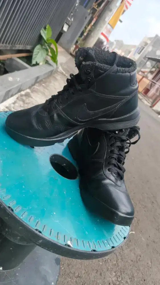 Sepatu Nike Hoodland Leather Black Original