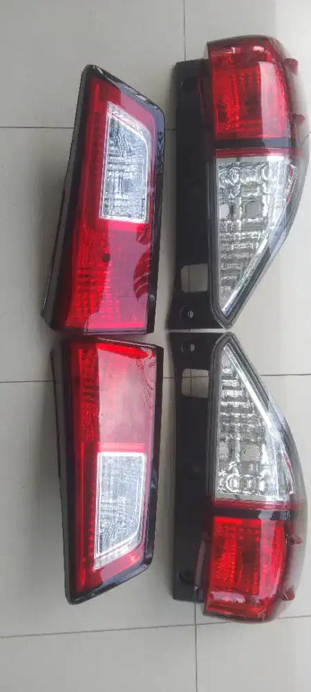 Lampu belakang Inova reborn full set