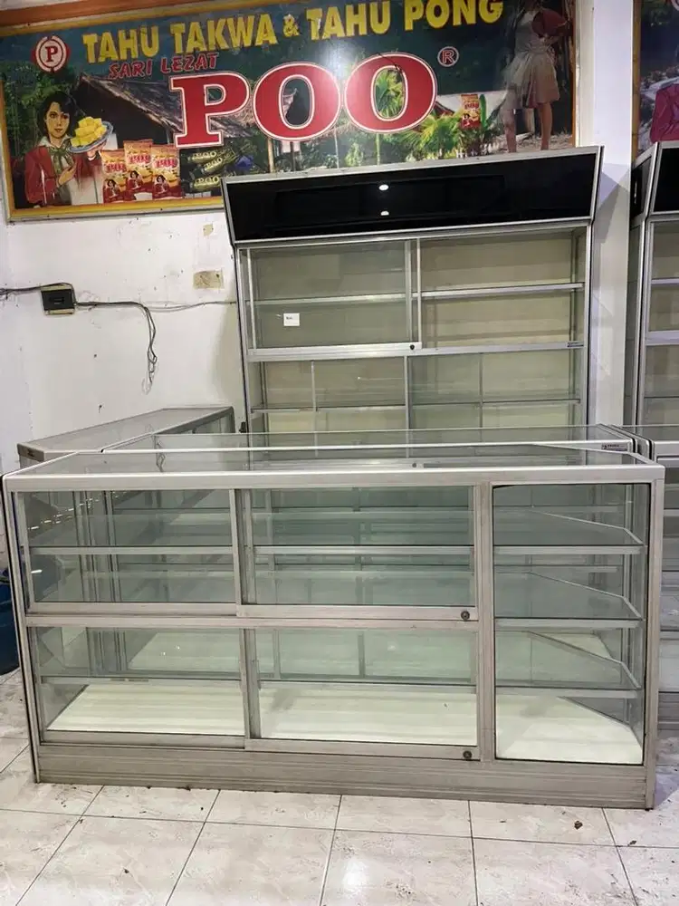 Etalase Kaca Aluminium Bekas 7 Unit - Rak Display Toko