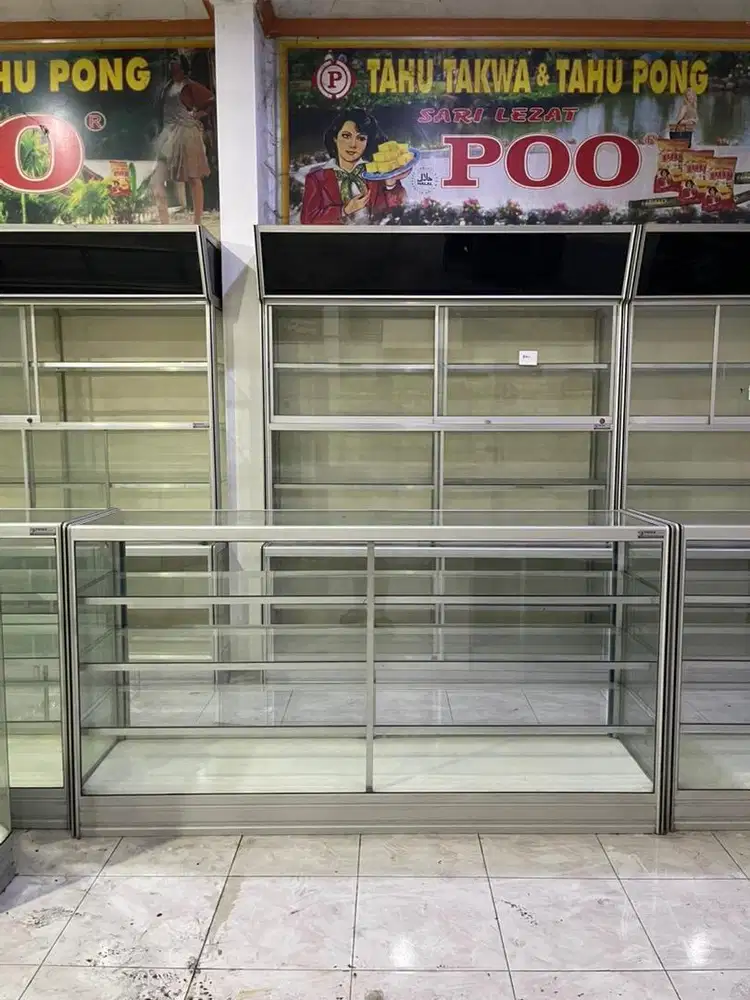Etalase Kaca Aluminium Bekas 7 Unit - Rak Display Toko