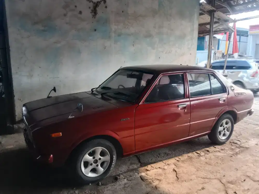 klasik Toyota Corolla KE30 lansiran tahun 1975,
