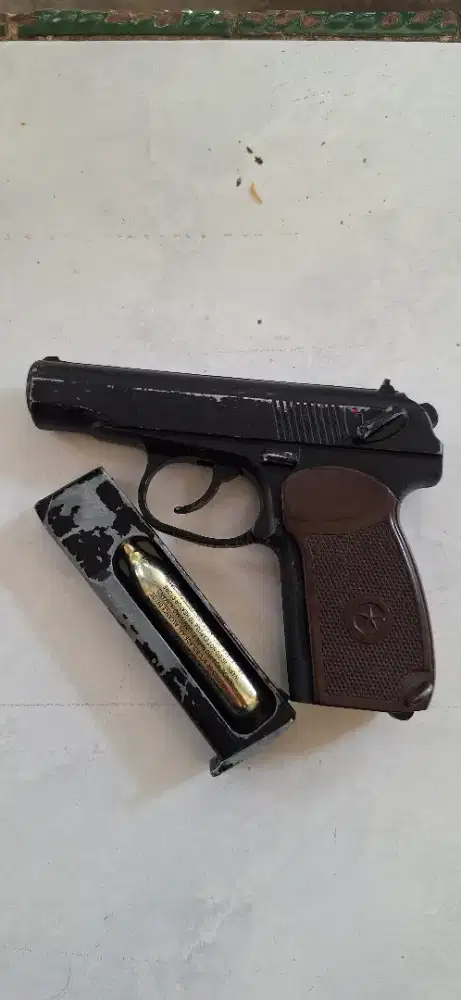 Mainan koleksian 41R 9UN