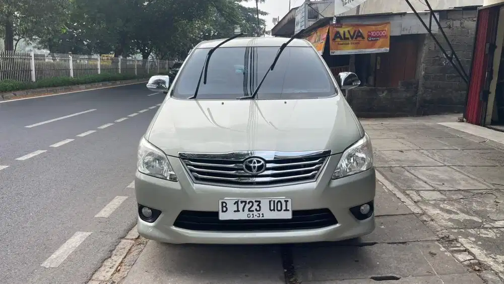 INNOVA G AT BENSIN 2012 DP 15 Jt