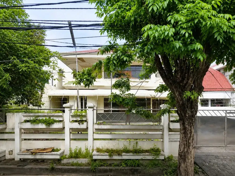 Trunojoyo Komersial Pusat Kota. Area Jalan Dr. Soetomo