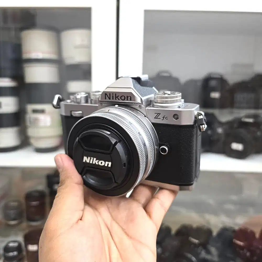 KAMERA NIKON Z fc + NIKON DX 16-50MM F3.5-6.3 (SN 2169)