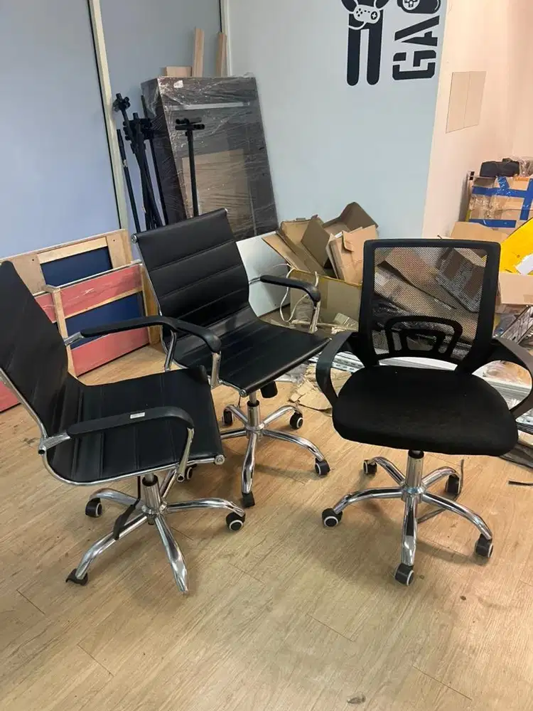 Kursi bekas kantor