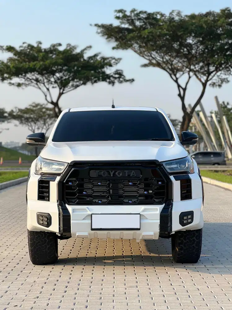 Toyota Hilux 2.4 E M/T 2024