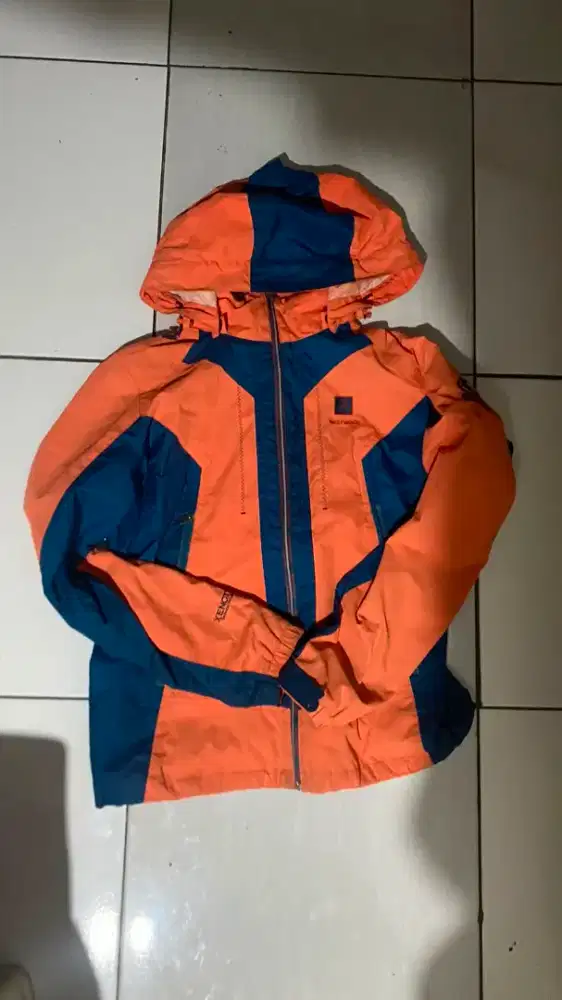 jaket outdoor cocok untuk mendaki gunung
