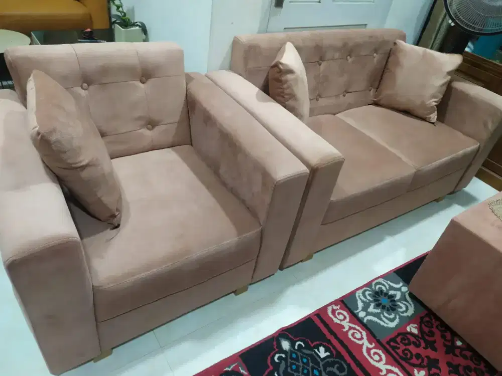 Sofa like new minimalis elegan