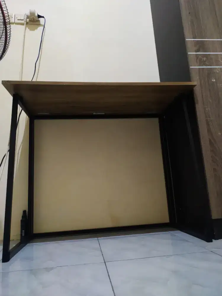 Meja Makan Lipat
