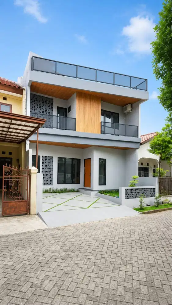 HOT SALE!!! Rumah Dijual di Graha Raya, 2,5 Lantai dengan 4+1 KT