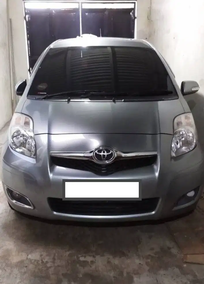 For sale : ‎Toyota Yaris J AT 2011 Abu-abu
