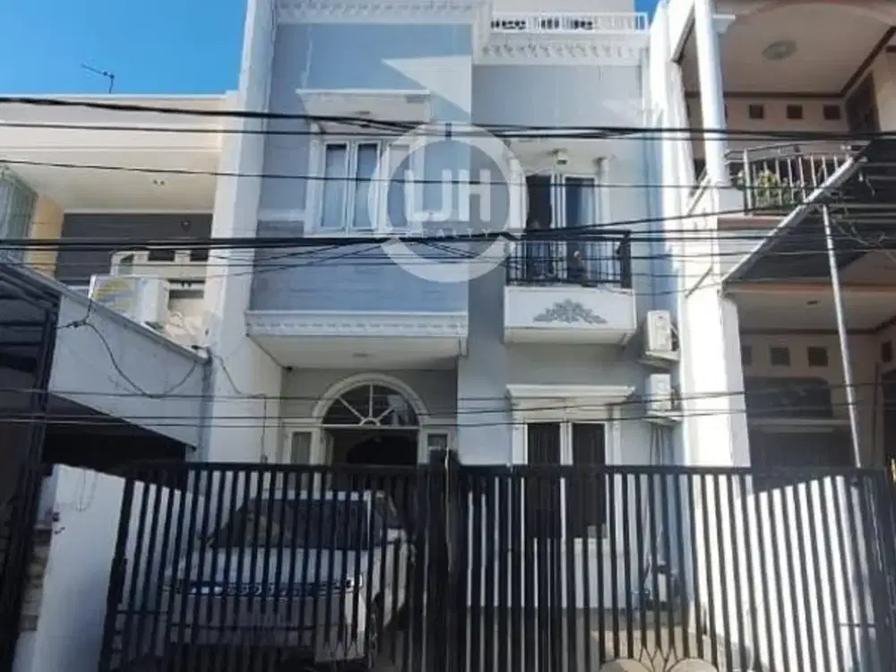 Rumah di Kelapa Molek Kelapa Gading, Cantik 3 Lantai